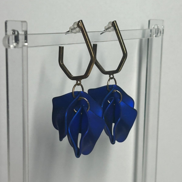 Earrings - Picture 3 of 3